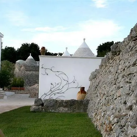 Masseria Quis Ut Deus Hotel 4*