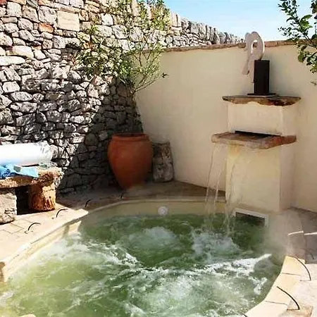 Masseria Quis Ut Deus 4* Crispiano